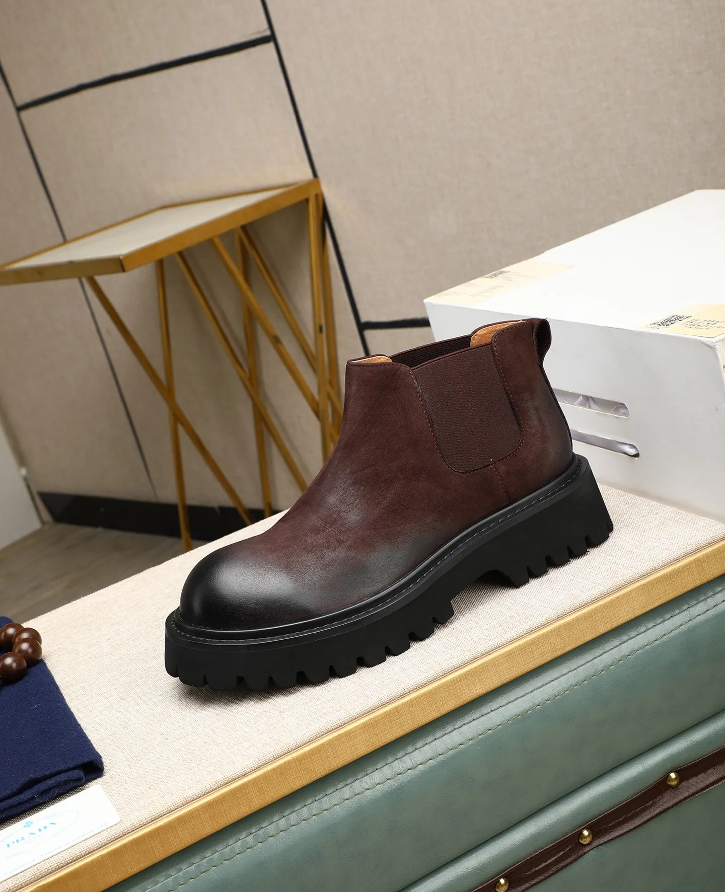 Men's men's shoes 💰580 high-end version. PRADA (Prada) men's casual style, compare the quality at the counter 🧚🏿♂️Imported cowhide fabric 🐎Water-dyed comfortable and soft cowhide lining for feet 🐂Genuine leather outsole with label 🎉 Size 38-44. Can be customized for 45💥🏆